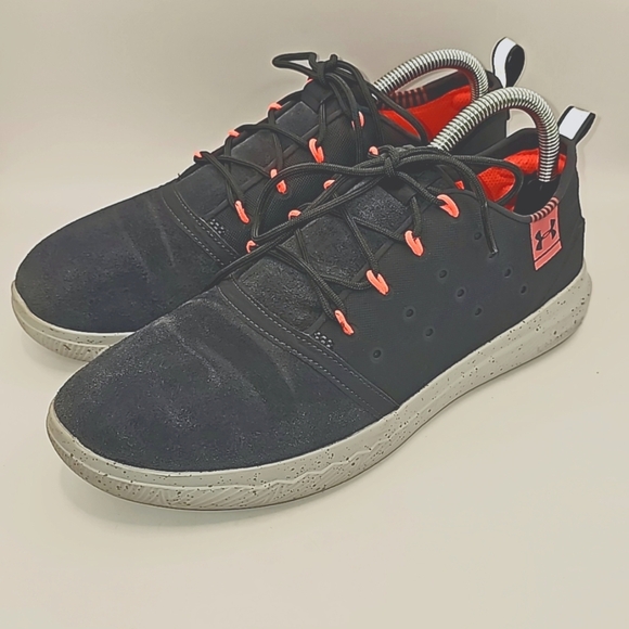 Under Armour Other - Under Armour Mens Sneakers Size 9